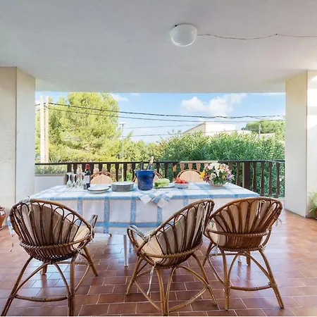 Villa Salom, For 8 At Mal Pas