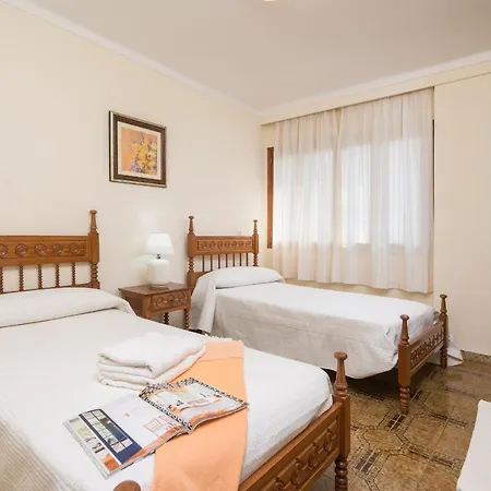 Villa Salom, For 8 At Mal Pas *